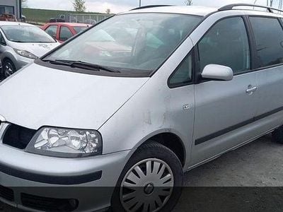 Second-hand Seat Alhambra 116 CP (85 kW) 2005 Argintiu Monovolum