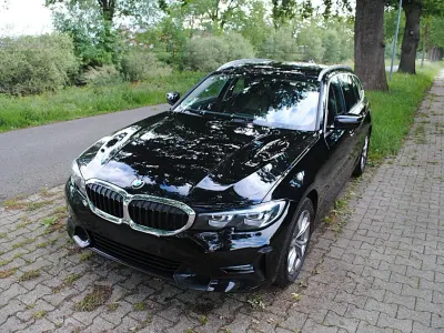 Gebraucht BMW 318 156 PS (114 kW) 2021 Schwarz Kombi