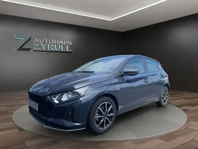 Gebraucht Hyundai i20 Select 101 PS (74 kW) 2025 Grau Kleinwagen