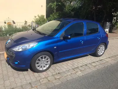 Gebraucht Peugeot 206+ 75 PS (55 kW) 2009 Blau Kleinwagen