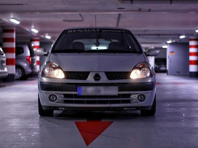Gebraucht Renault Clio II 72 PS (52 kW) 2003 Grau Kleinwagen