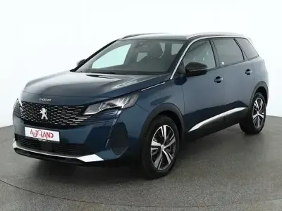 Gebraucht Peugeot 5008 131 PS (96 kW) 2024 Grün SUV