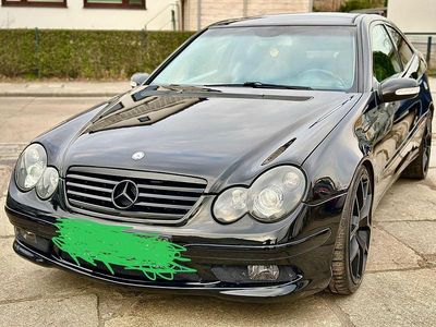 Gebraucht Mercedes C200 163 PS (119 kW) 2001 Schwarz Coupé