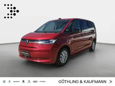Gebraucht VW Multivan Life 150 PS (110 kW) 2023 Fortanarot metallic Van / Kleinbus
