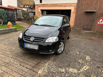 Gebraucht VW Fox Style 40 PS (29 kW) 2011 Schwarz Kleinwagen