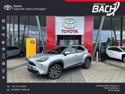 Neu Toyota Yaris Cross 131 PS (96 kW) 2026 Silver metallic SUV