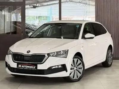 Gebraucht Skoda Scala Tour 110 PS (80 kW) 2023 Candyweiss Kleinwagen
