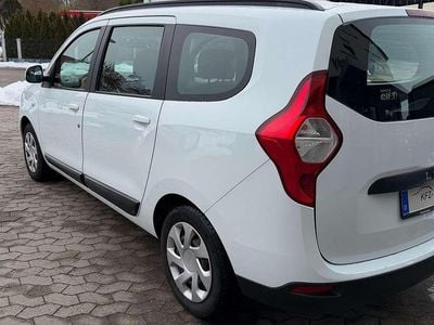 Second-hand Dacia Lodgy Lauréate 83 CP (61 kW) 2014 Alb Monovolum