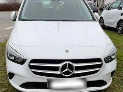 Gebraucht Mercedes B220 Progressive 190 PS (139 kW) 2020 Weiß Van / Kleinbus