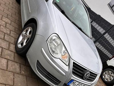 Silber Gebraucht 2005 VW Polo Limousine | 1.900 € (Etwas zu teuer)