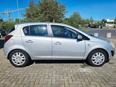 Second-hand Opel Corsa 70 CP (51 kW) 2013 Argintiu Hatchback