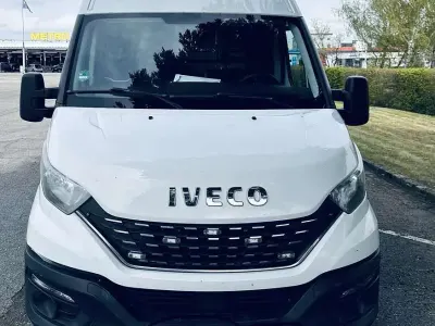 Gebraucht Iveco Daily 136 PS (100 kW) 2020 Weiß Van