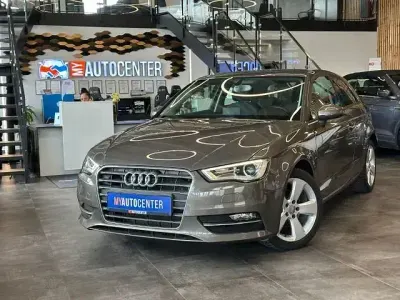 Gebraucht Audi A3 Attraction 122 PS (89 kW) 2013 Grau Limousine