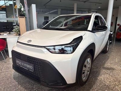 Neu Toyota Aygo X PURE 116 PS (85 kW) 2025 Schneeweiss SUV