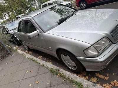 Mercedes C220