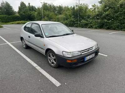Gebraucht Toyota Corolla 88 PS (64 kW) 1993 Silber Kleinwagen