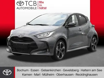 Neu Toyota Yaris Lounge 131 PS (96 kW) 2026 Schwarz Kleinwagen