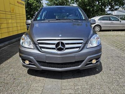 Mercedes B200