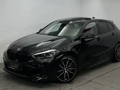 Gebraucht BMW M135 Performance 306 PS (225 kW) 2023 Saphirschwarz (metallic) Kleinwagen
