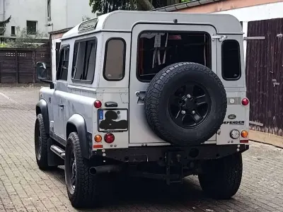 Gebraucht Land Rover Defender 122 PS (89 kW) 2008 Silber Kombi