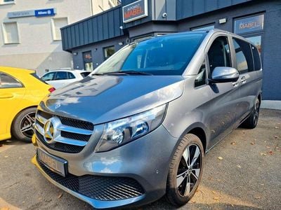 Mercedes V220