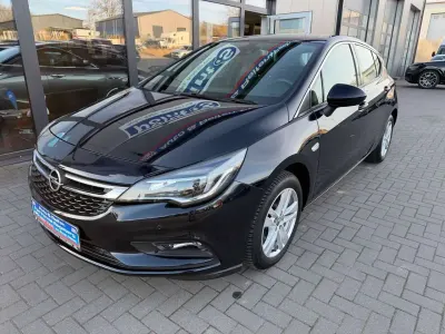 Brugt Opel Astra Dynamic 150 HK (110 kW) 2019 Blå Sedan