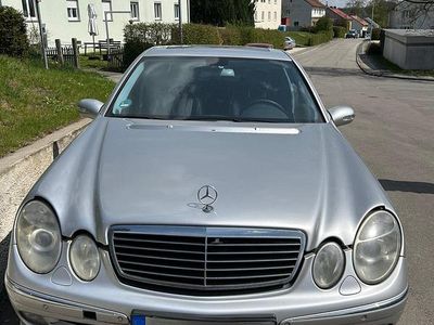 Usata Mercedes E280 Avantgarde 177 CV (130 kW) 2005 Grigio Berlina