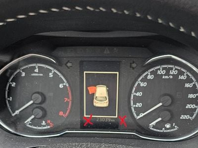 Gebraucht Toyota Yaris 111 PS (81 kW) 2018 Silber Kleinwagen