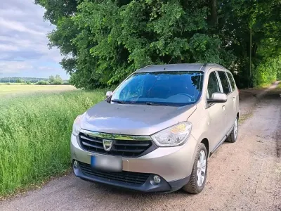 Gebraucht Dacia Lodgy Prestige 116 PS (85 kW) 2014 Beige Van / Kleinbus