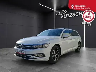 Gebraucht VW Passat Business 150 PS (110 kW) 2023 Gletscherweiß metallic Kombi