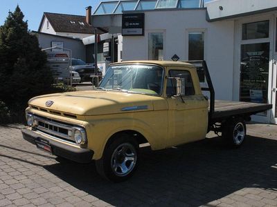 Usata Ford V8 305 CV (224 kW) 1961 Giallo SUV