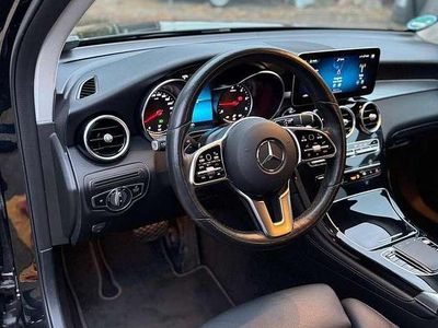 Gebraucht Mercedes GLC220 194 PS (142 kW) 2019 Schwarz SUV