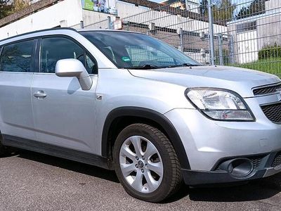 Second-hand Chevrolet Orlando 140 CP (102 kW) 2012 Argintiu Monovolum