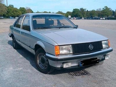 Second-hand Opel Rekord 101 CP (74 kW) 1983 Argintiu Berlinǎ