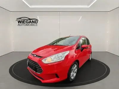 Gebraucht Ford B-MAX SYNC Edition 101 PS (74 kW) 2014 Rot Van / Kleinbus