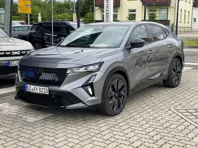 Usata Renault Rafale Esprit Alpine 200 CV (147 kW) 2024 Grigio SUV