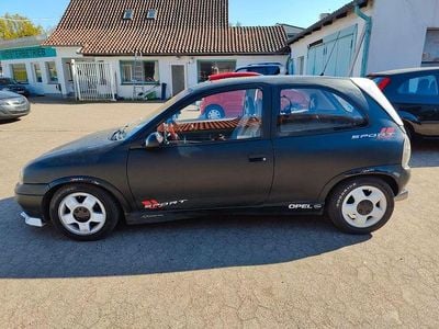 Second-hand Opel Corsa 60 CP (44 kW) 1994 Negru Hatchback