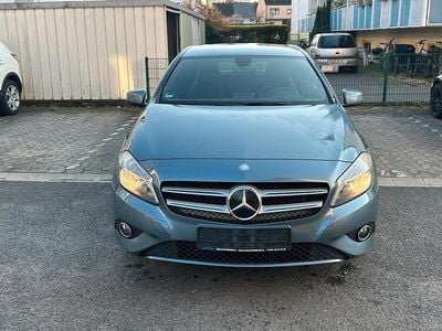 Gebraucht Mercedes A180 122 PS (89 kW) 2013 Grau Limousine