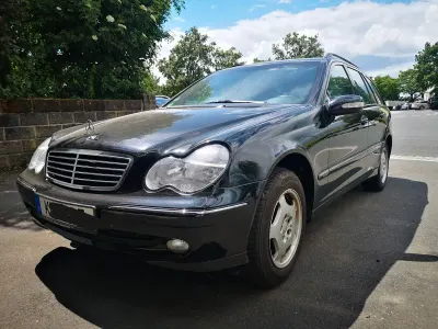 Gebraucht Mercedes C180 Avantgarde 143 PS (105 kW) 2002 Schwarz Kombi