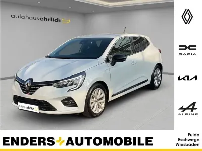 Gebraucht Renault Clio Intens 140 PS (102 kW) 2022 Quartz white (weiss) Kleinwagen