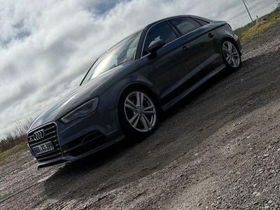 Gebraucht Audi S3 Ambiente 300 PS (220 kW) 2014 Grau Limousine