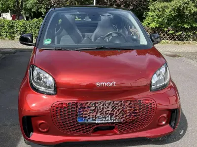 Używany Smart ForTwo Electric Drive 60 kW (82 KM) 2020 Czerwony Kabriolet