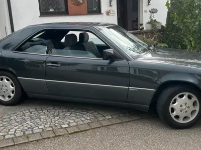 Gebraucht Mercedes 230 Sportline 132 PS (97 kW) 1991 Schwarz Coupé