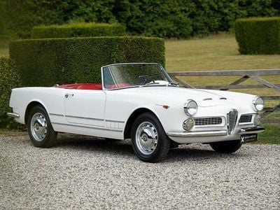 Gebraucht Alfa Romeo 2000 116 PS (85 kW) 1960 Weiß Cabrio