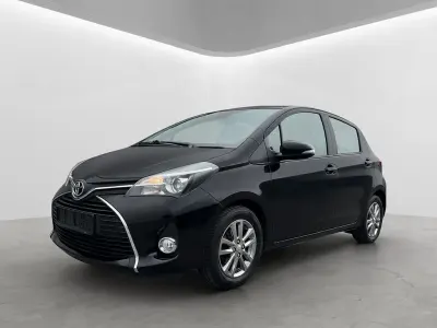 Gebraucht Toyota Yaris Comfort 69 PS (50 kW) 2015 Schwarz Kleinwagen