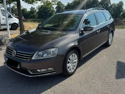 Gebraucht VW Passat Comfortline 140 PS (102 kW) 2012 Braun Kombi