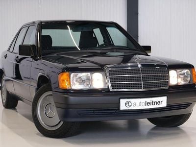 Usata Mercedes 190 90 CV (66 kW) 1989 Blu Berlina