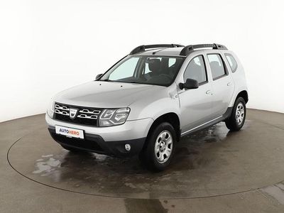 Grau Gebraucht 2016 Dacia Duster Lauréate SUV | 10.490 € (Etwas zu teuer)