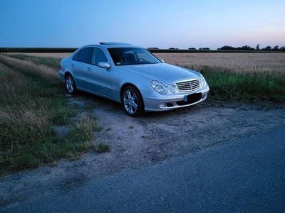 Silber Gebraucht 2003 Mercedes 200 Limousine | 5.790 €