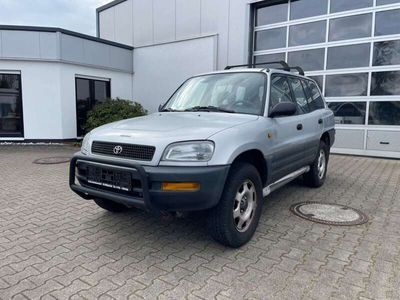 gebraucht Toyota RAV4 / 2.0 / 4x4 Allrad / AHK / 5 Tür / 3 Hand